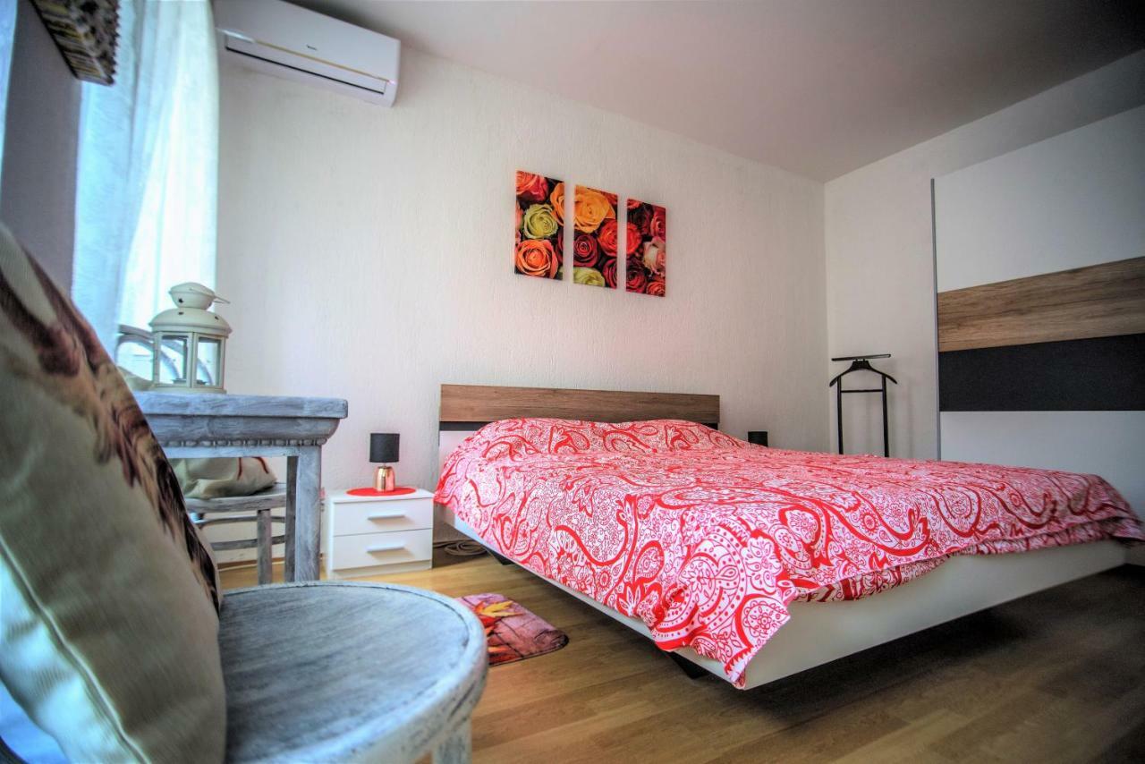 Apartment Dolores Cres Zewnętrze zdjęcie